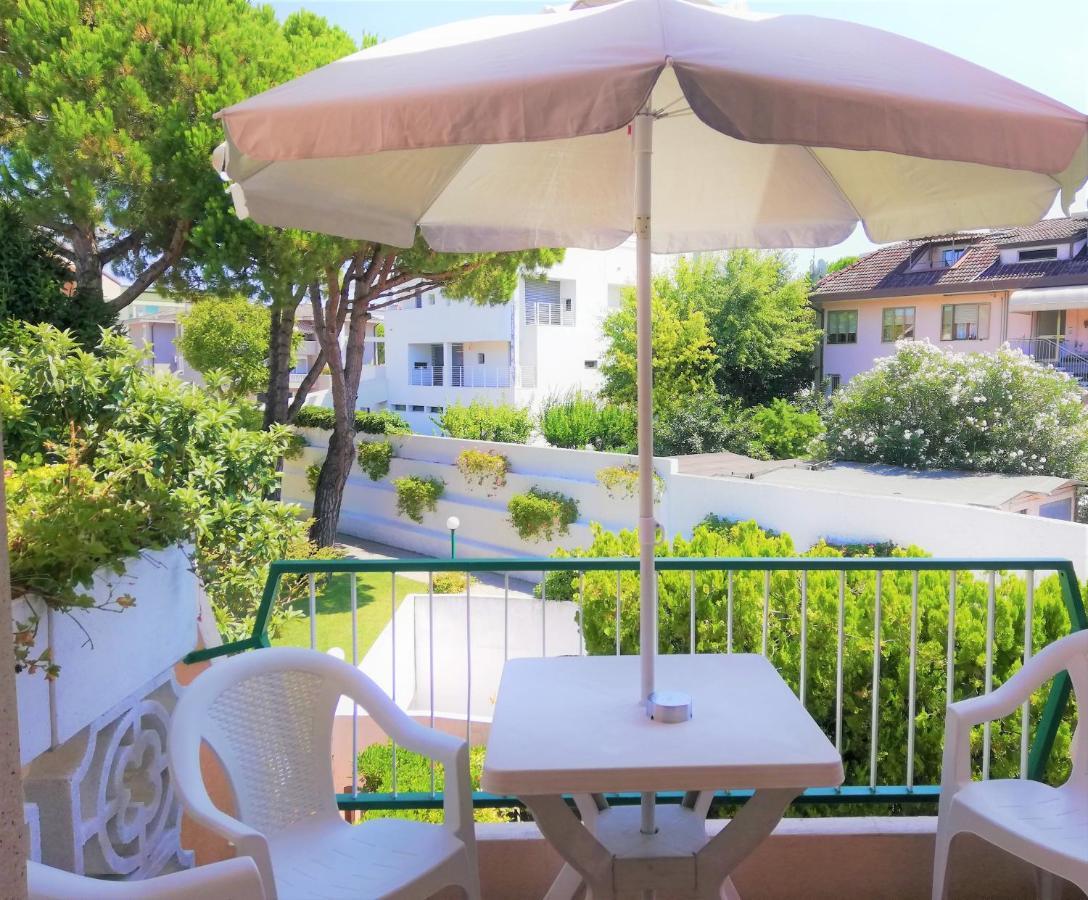 B&C Apartments Lido di Jesolo Bagian luar foto