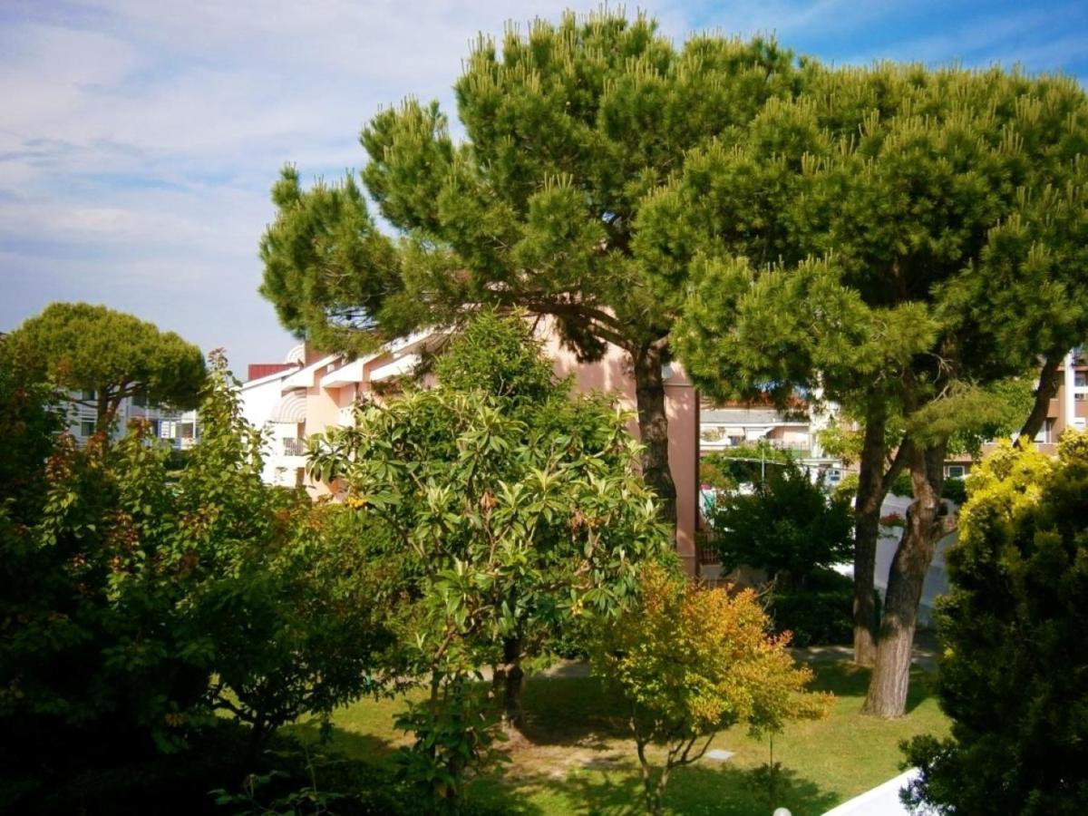 B&C Apartments Lido di Jesolo Bagian luar foto