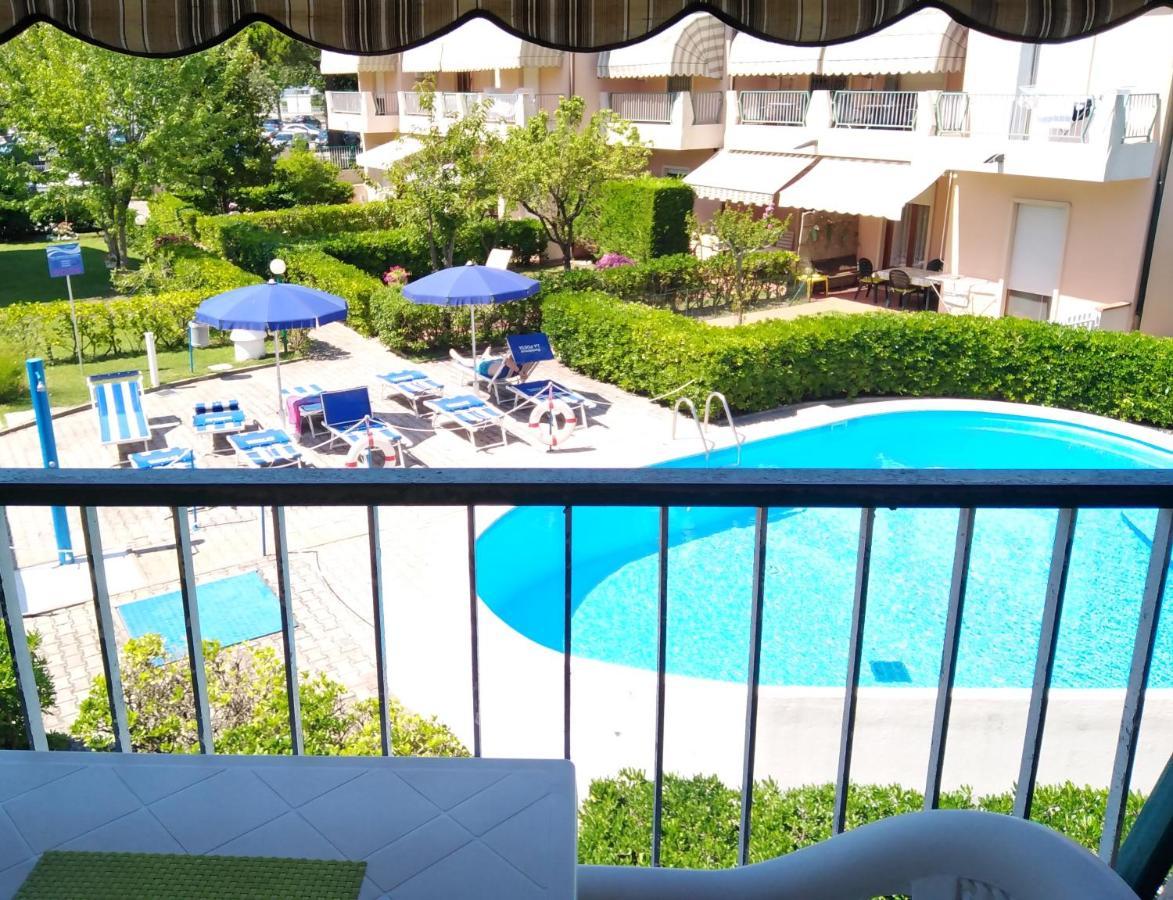 B&C Apartments Lido di Jesolo Bagian luar foto