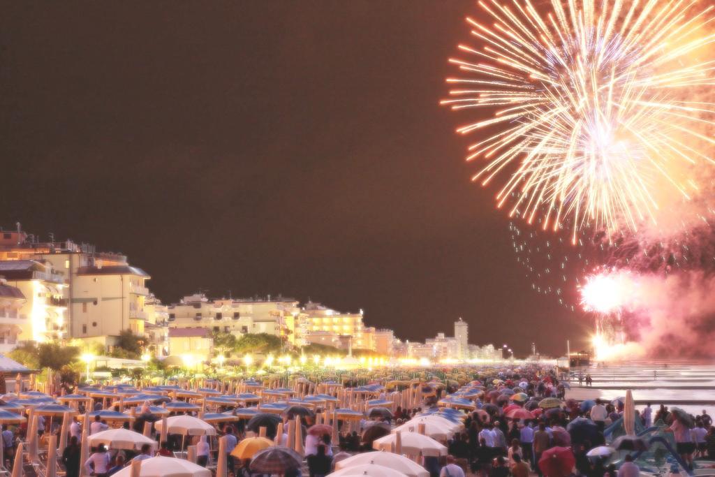 B&C Apartments Lido di Jesolo Bagian luar foto